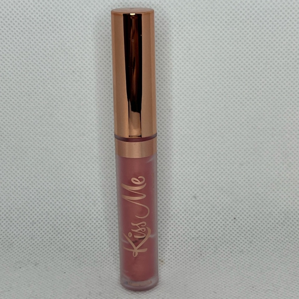 Kiss Me Metallic Liquid Lipstick Sequins
